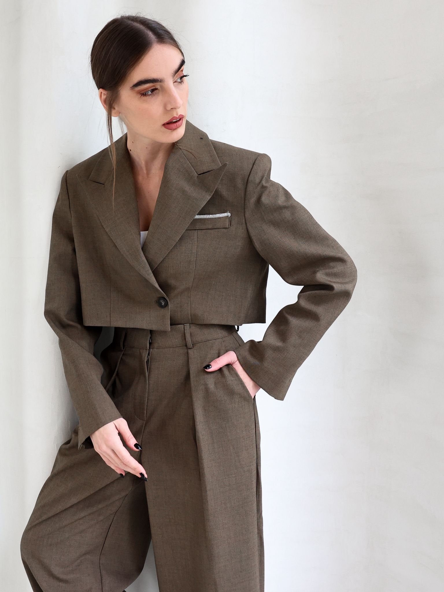 Allure cropped blazer brown